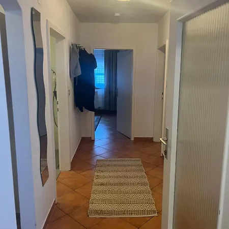 Mika Apartment *